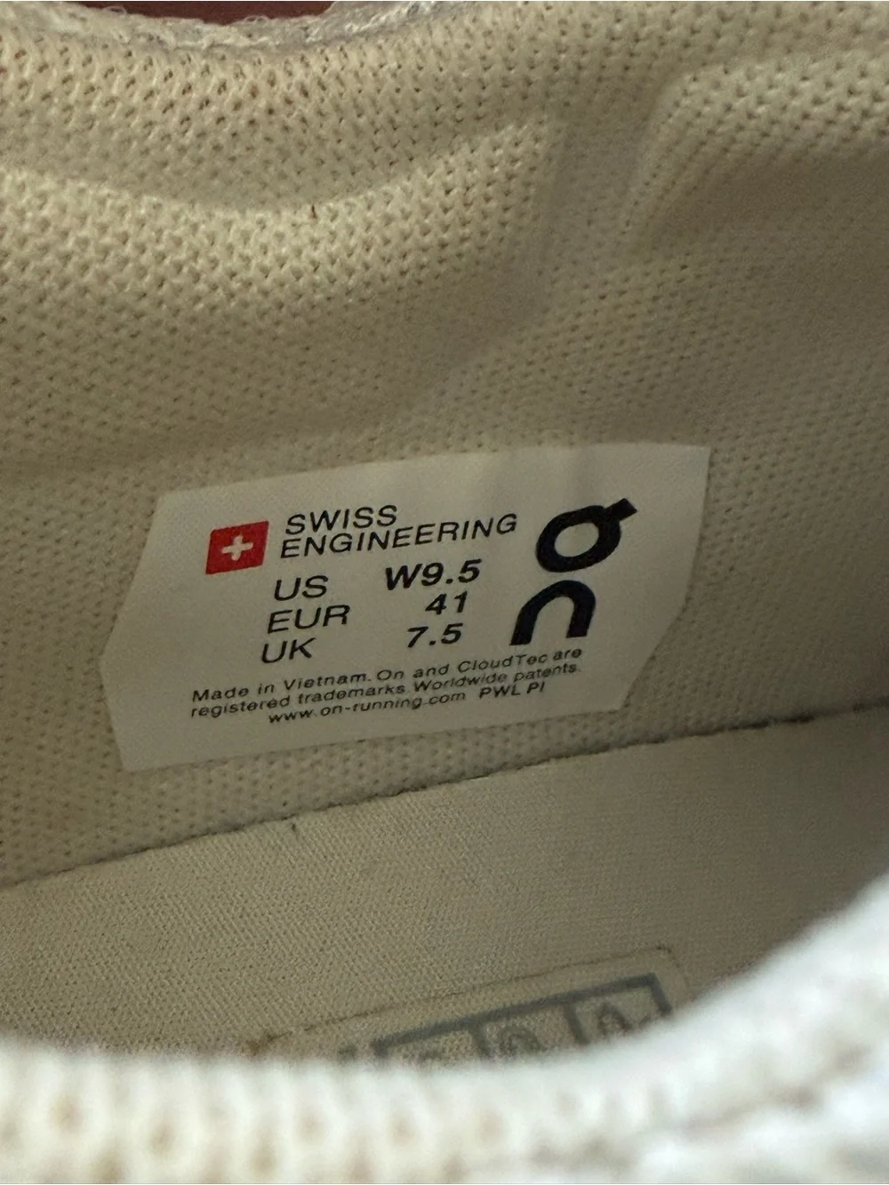 On Cloude Roger Centre Court sneakers white 9.5